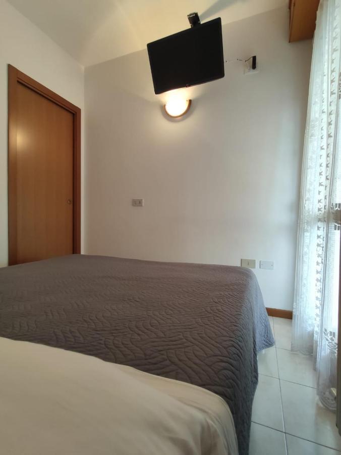 Bafile 18 - Piazza Marconi - Centrale - 50 Mt Dal Mare Lido di Jesolo Exterior foto